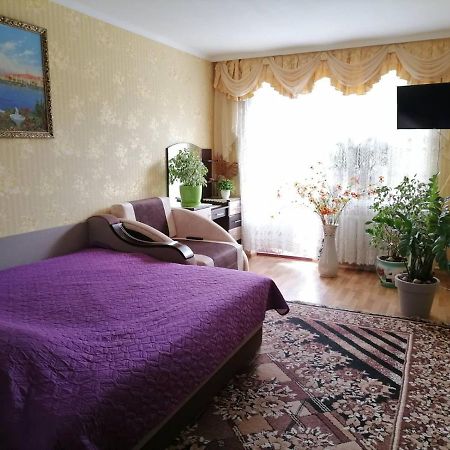 Апартаменти В Центрі Міста Kamianets-Podilskyi Exterior photo