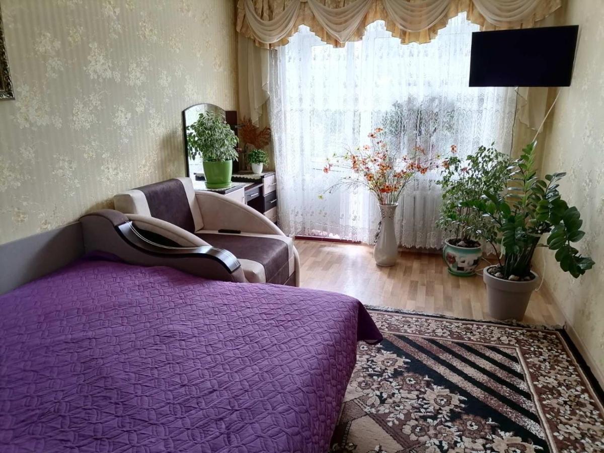 Апартаменти В Центрі Міста Kamianets-Podilskyi Exterior photo